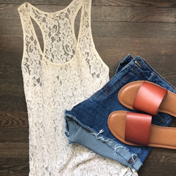 Aritzia | Wilfred | Lace Racerback - Picture 3 of 7